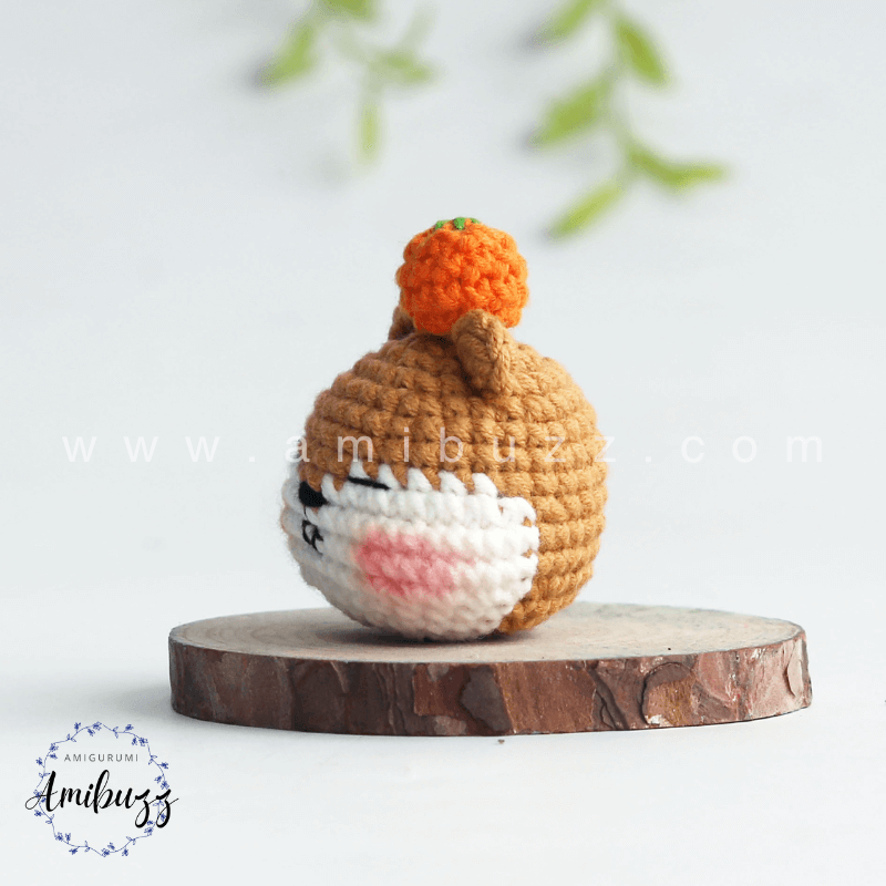 Amigurumi Squirrel - Free Crochet pattern by AmiBuzz