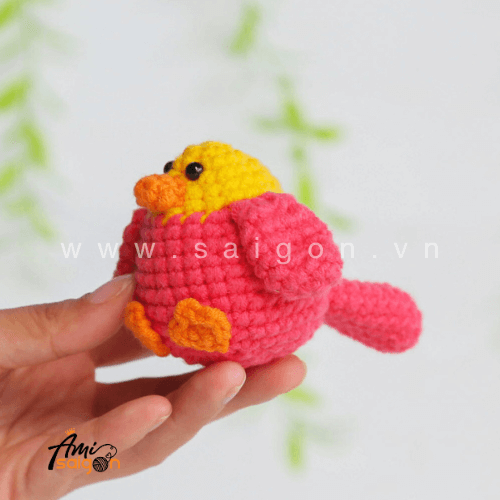 Little bird keychain amigurumi free crochet pattern