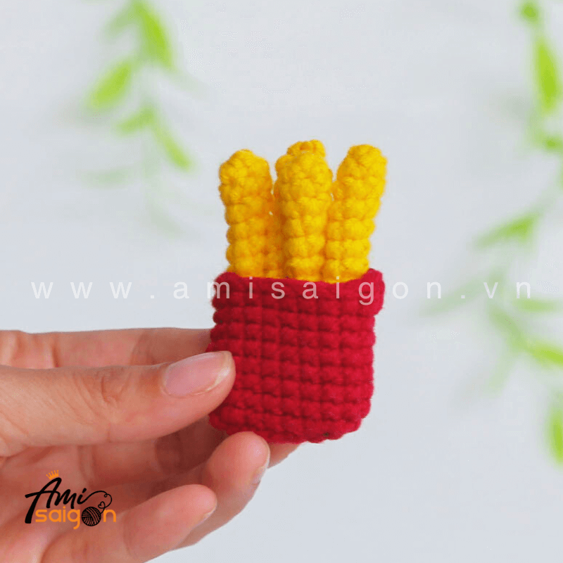 Amigurumi French Fries Keychain - Free Crochet pattern by AmiSaigon