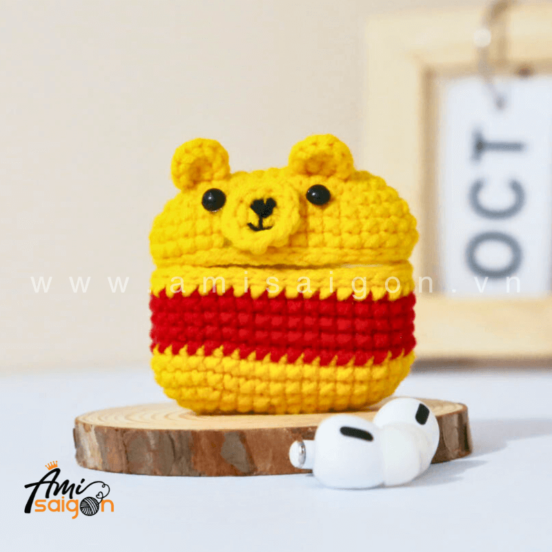 Amigurumi Pooh Earphone Case - Free Crochet pattern by AmiSaigon