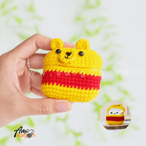 Free amigurumi Pooh earphone case crochet pattern