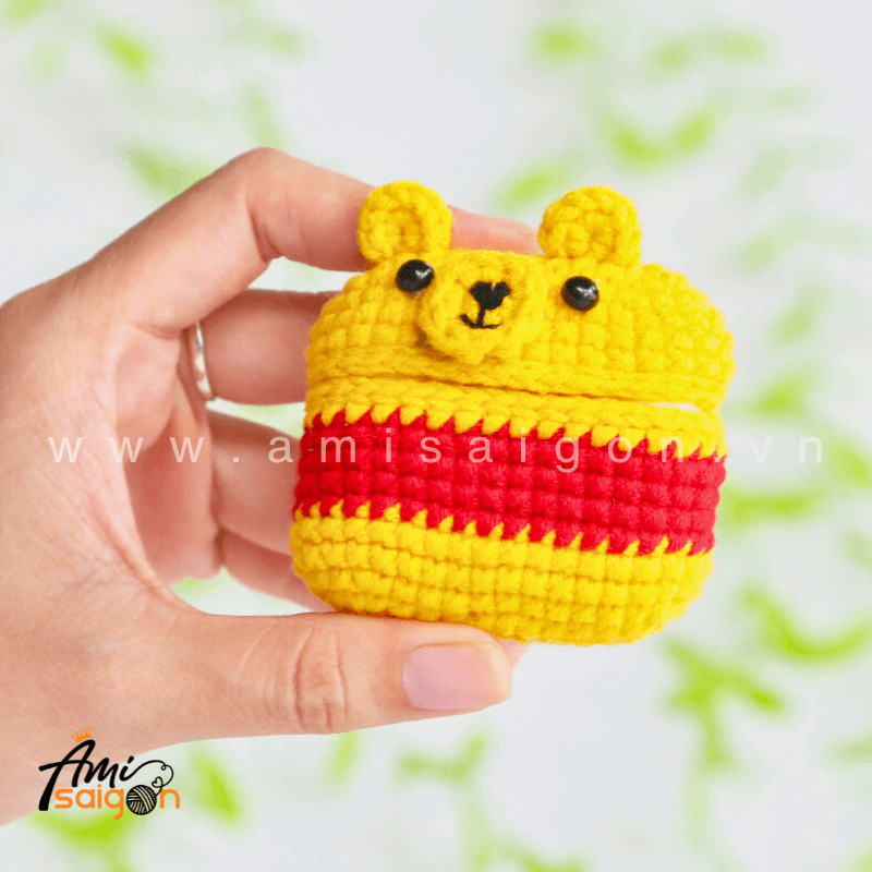 Amigurumi Pooh Earphone Case - Free Crochet pattern by AmiSaigon