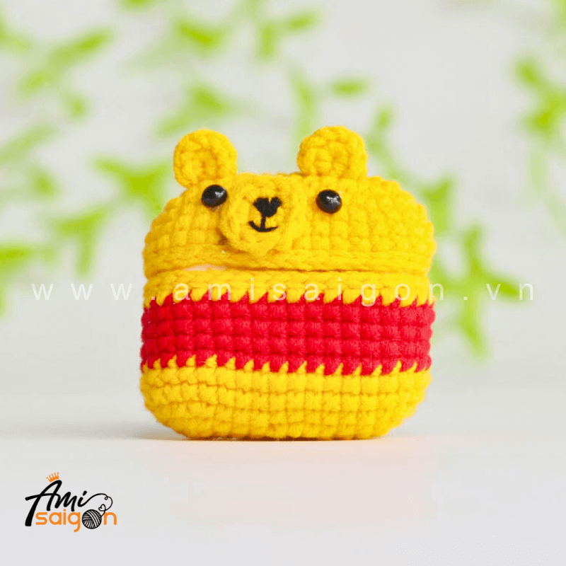 Amigurumi Pooh Earphone Case - Free Crochet pattern by AmiSaigon