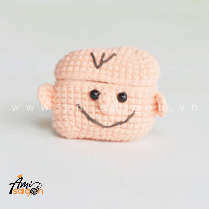 Amigurumi Baby Doll Earphone Case - Free Crochet pattern by AmiSaigon