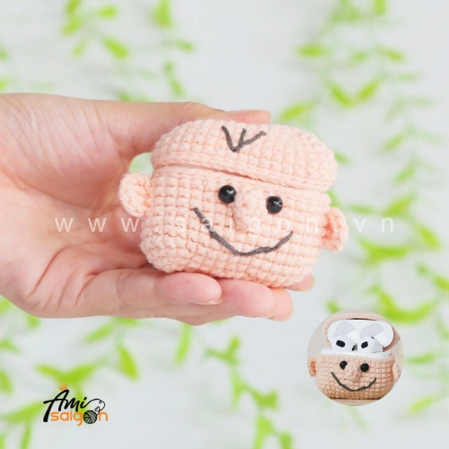 Free amigurumi Baby doll earphone case crochet pattern