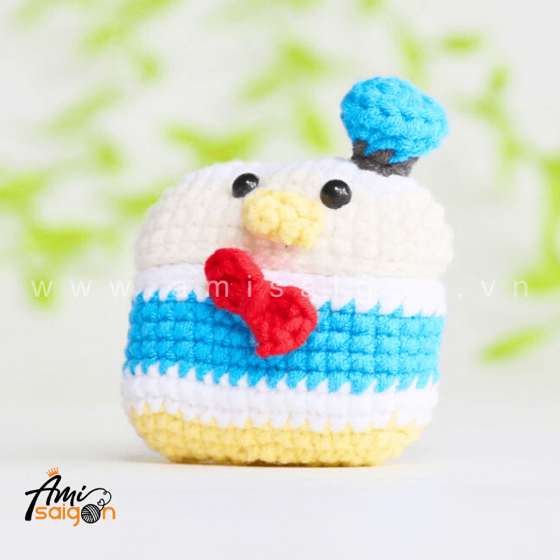 Amigurumi Donald Duck Earphone Case - Free Crochet pattern by AmiSaigon