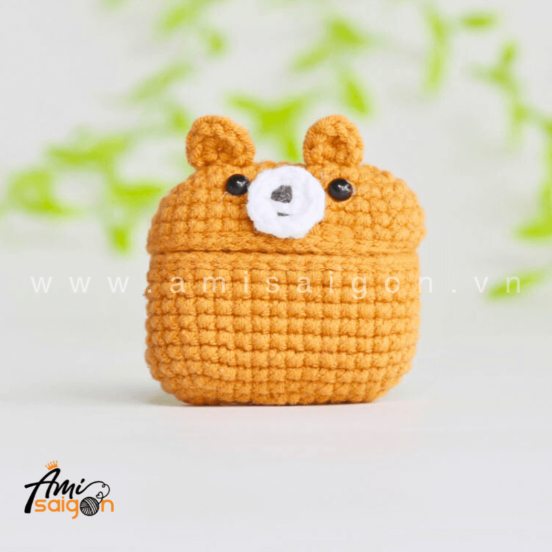 Amigurumi Bear Earphone Case - Free Crochet pattern by AmiSaigon