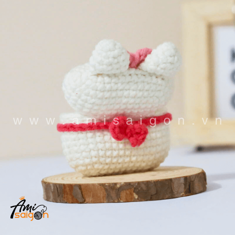 Amigurumi Marie Cat Earphone Case - Free Crochet pattern by AmiSaigon