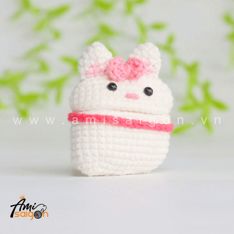 Amigurumi Marie Cat Earphone Case - Free Crochet pattern by AmiSaigon