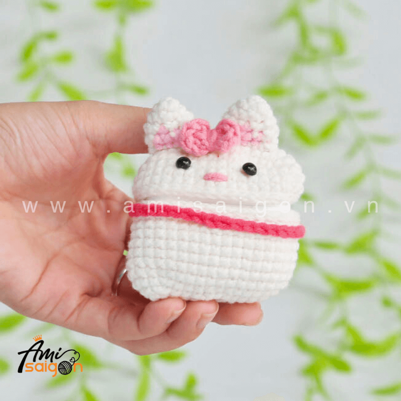 Amigurumi Marie Cat Earphone Case - Free Crochet pattern by AmiSaigon