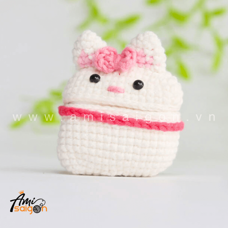 Amigurumi Marie Cat Earphone Case - Free Crochet pattern by AmiSaigon