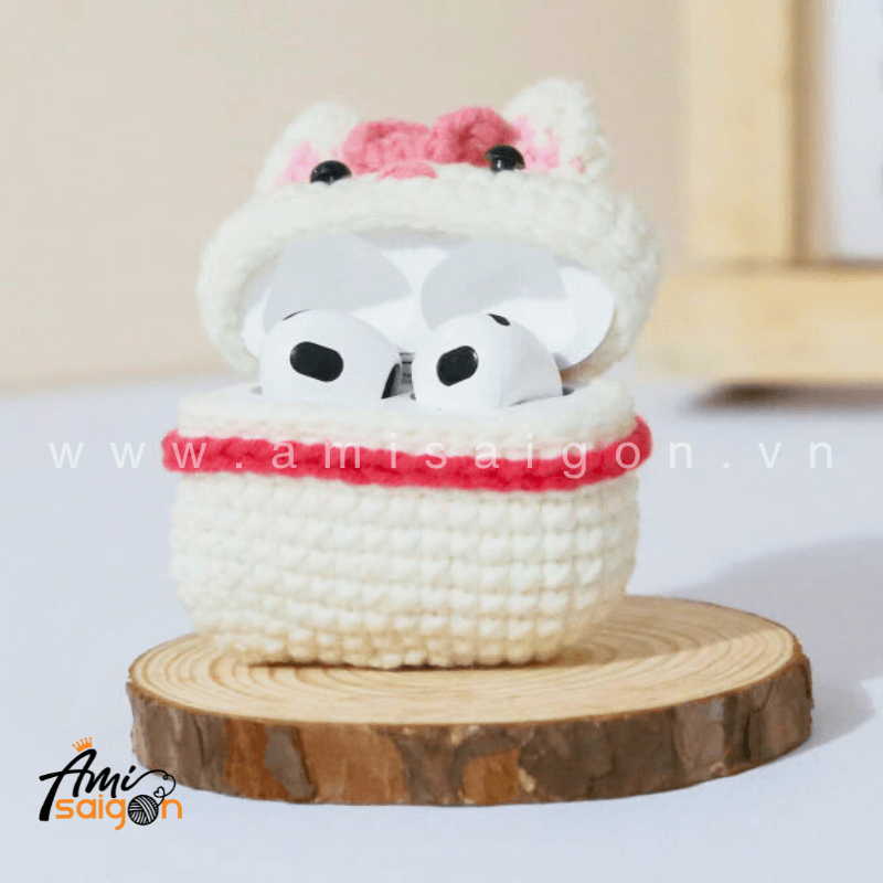 Amigurumi Marie Cat Earphone Case - Free Crochet pattern by AmiSaigon