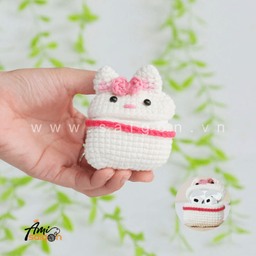 Free amigurumi Marie cat earphone case crochet pattern