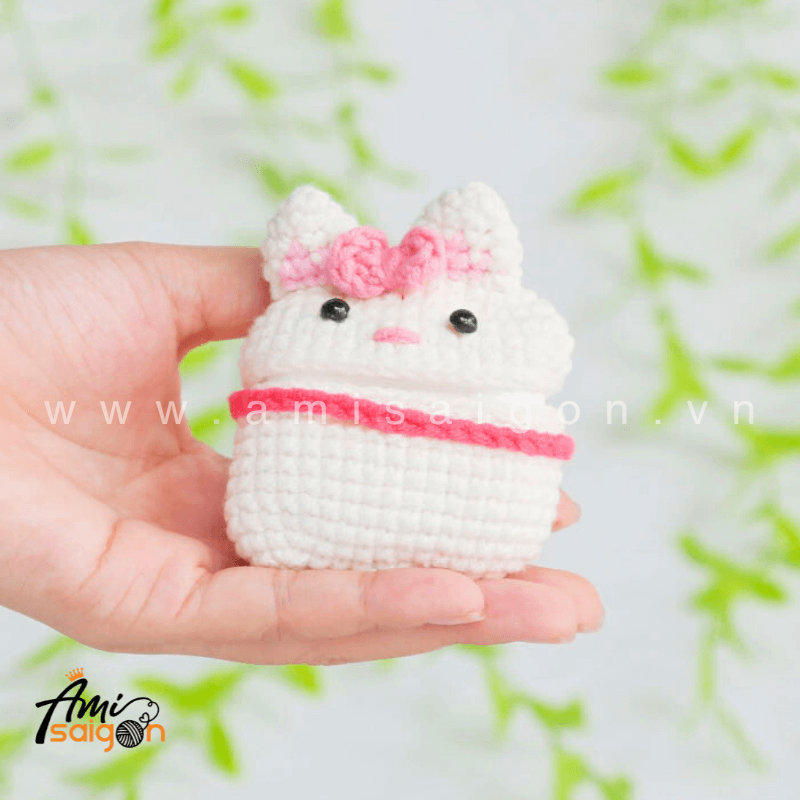 Amigurumi Marie Cat Earphone Case - Free Crochet pattern by AmiSaigon