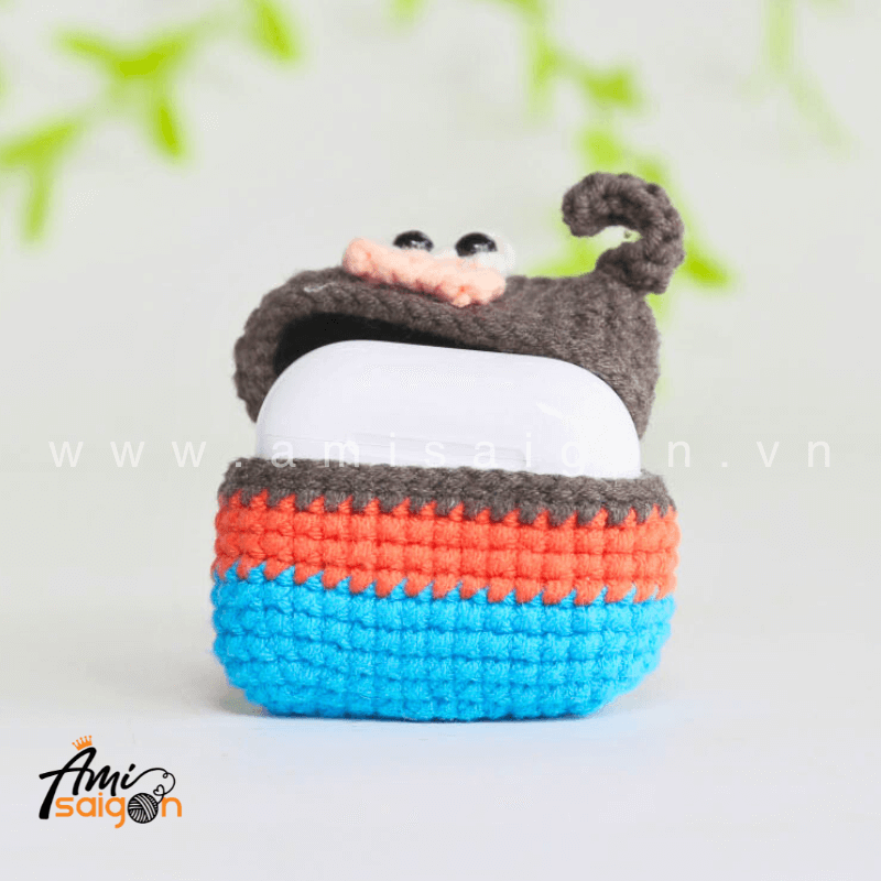 Amigurumi Pluto dog Earphone Case - Free Crochet pattern by AmiSaigon