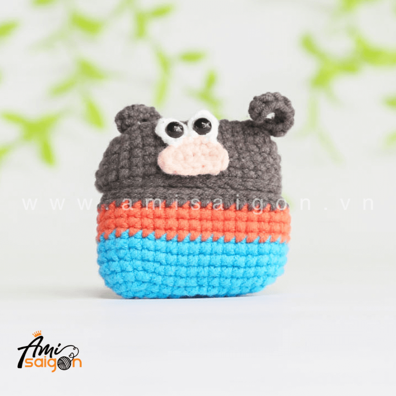 Amigurumi Pluto dog Earphone Case - Free Crochet pattern by AmiSaigon