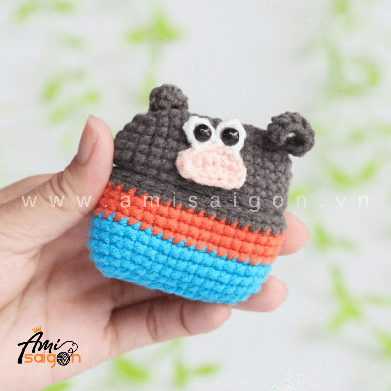 Amigurumi Pluto dog Earphone Case - Free Crochet pattern by AmiSaigon