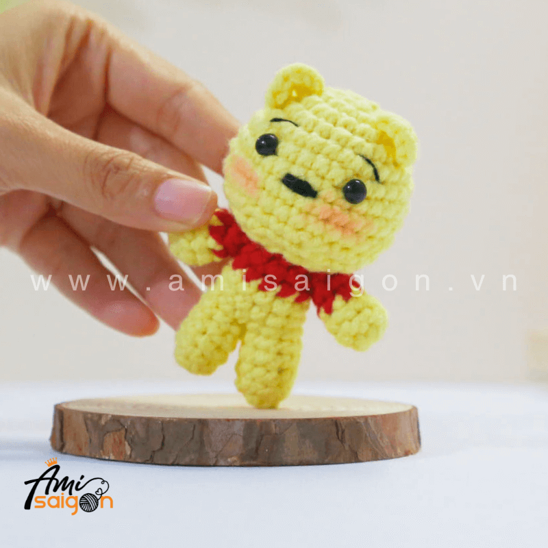 Amigurumi Pooh - Free Crochet pattern by AmiSaigon