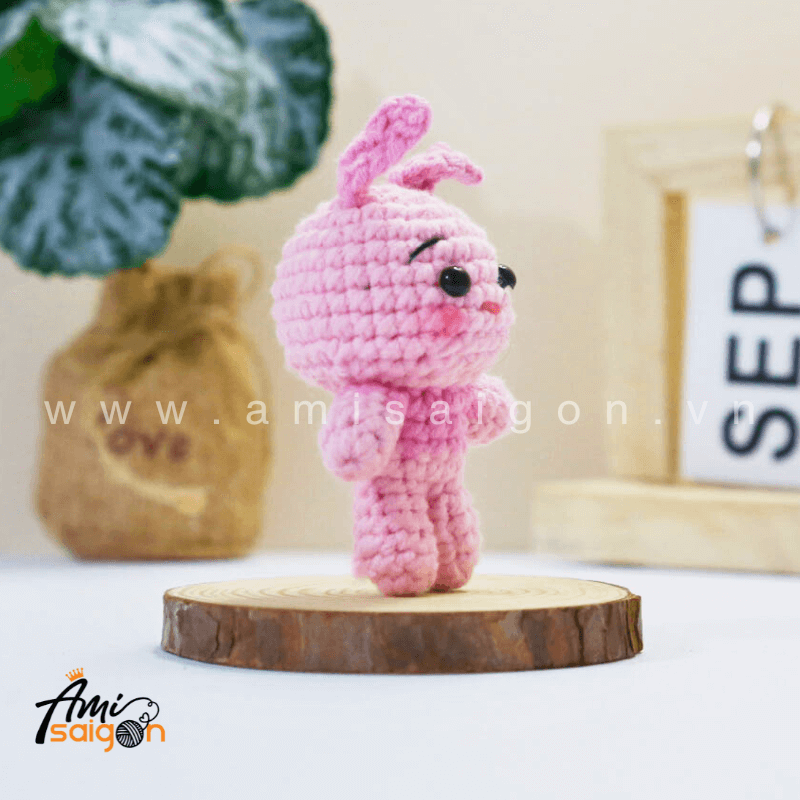 Tiny Amigurumi Bunny - Free Crochet pattern by AmiSaigon