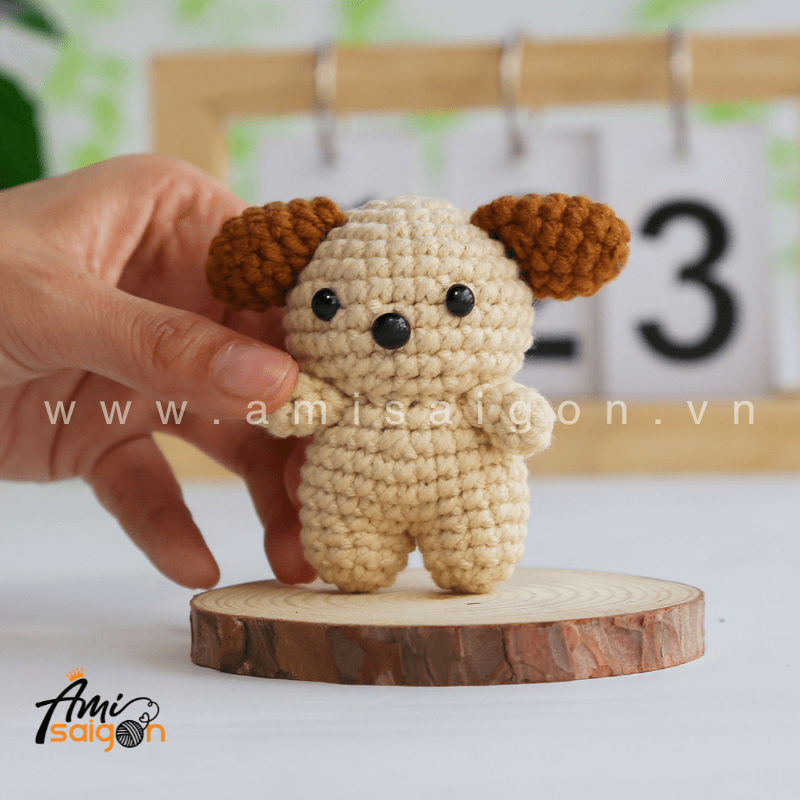 Tiny Amigurumi Dog - Free Crochet pattern by AmiSaigon