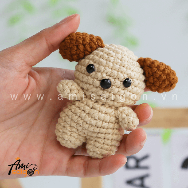 Tiny Amigurumi Dog - Free Crochet pattern by AmiSaigon