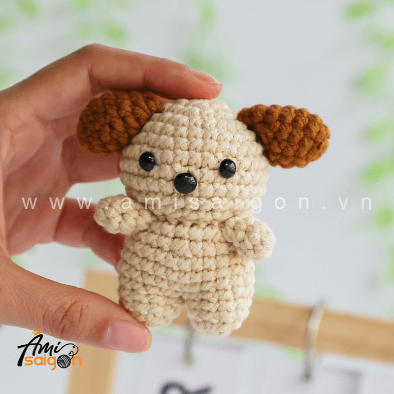 Tiny Amigurumi Dog - Free Crochet pattern by AmiSaigon