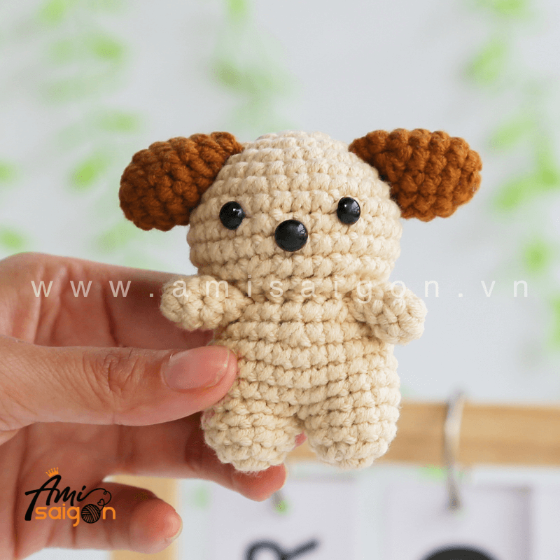 Tiny Amigurumi Dog - Free Crochet pattern by AmiSaigon