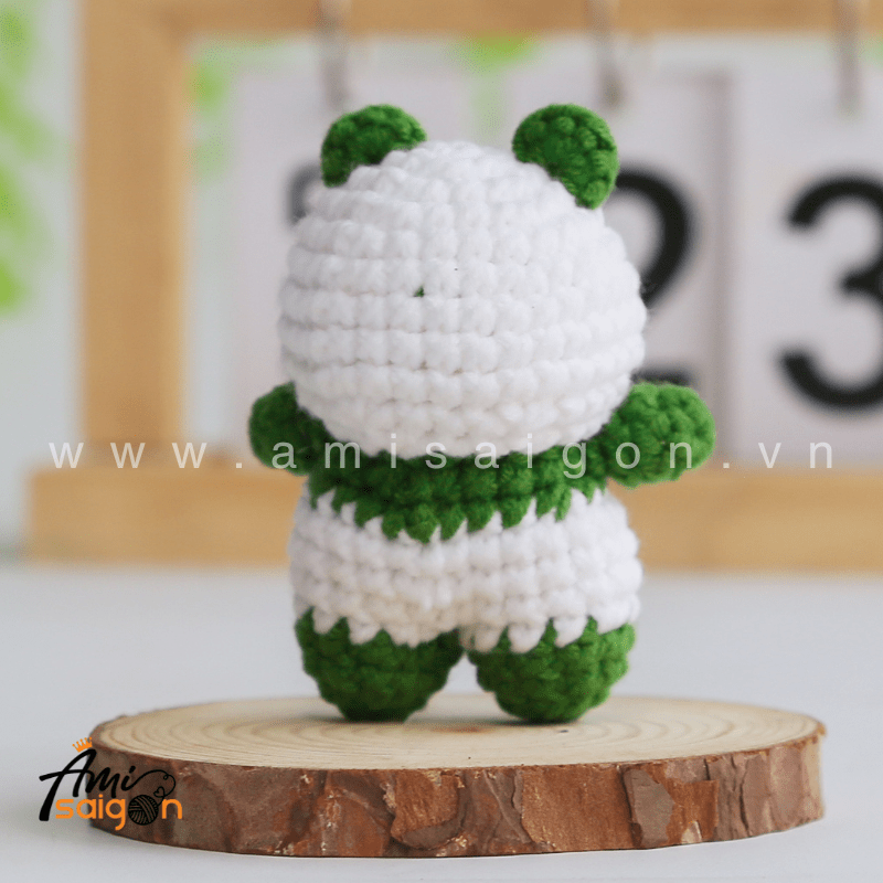Amigurumi little Panda - Free Crochet pattern by AmiSaigon