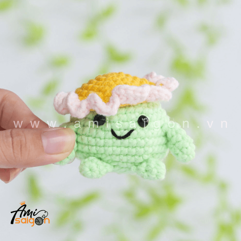 Móc khóa búp bê hoa bằng len amigurumi - Chart móc miễn phí @amisaigonvn