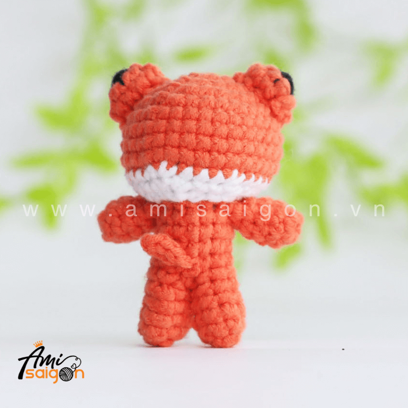 Bé cáo nhỏ xinh bằng len amigurumi - Chart móc miễn phí @amisaigonvn