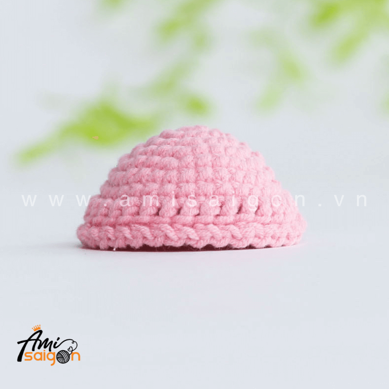 Móc khóa gà con đội nón bằng len amigurumi - Chart móc miễn phí @amisaigonvn