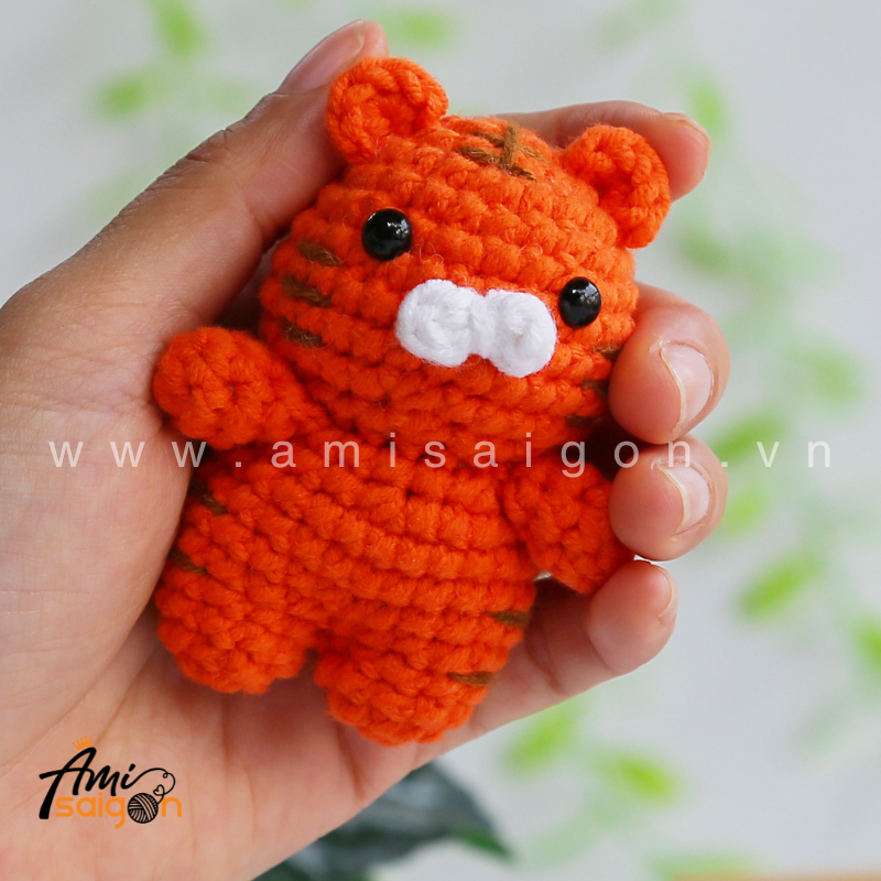 Amigurumi Little Tiger - Free Crochet pattern by AmiSaigon