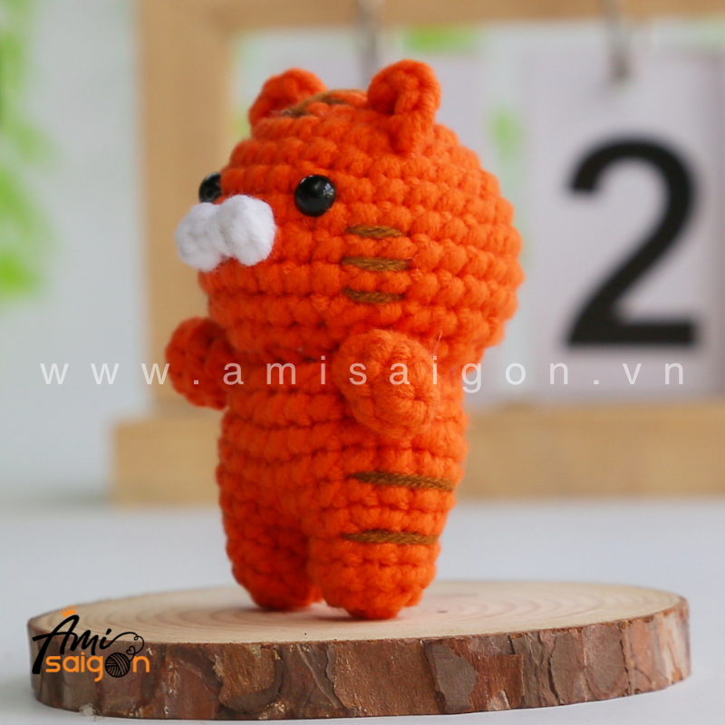 Amigurumi Little Tiger - Free Crochet pattern by AmiSaigon