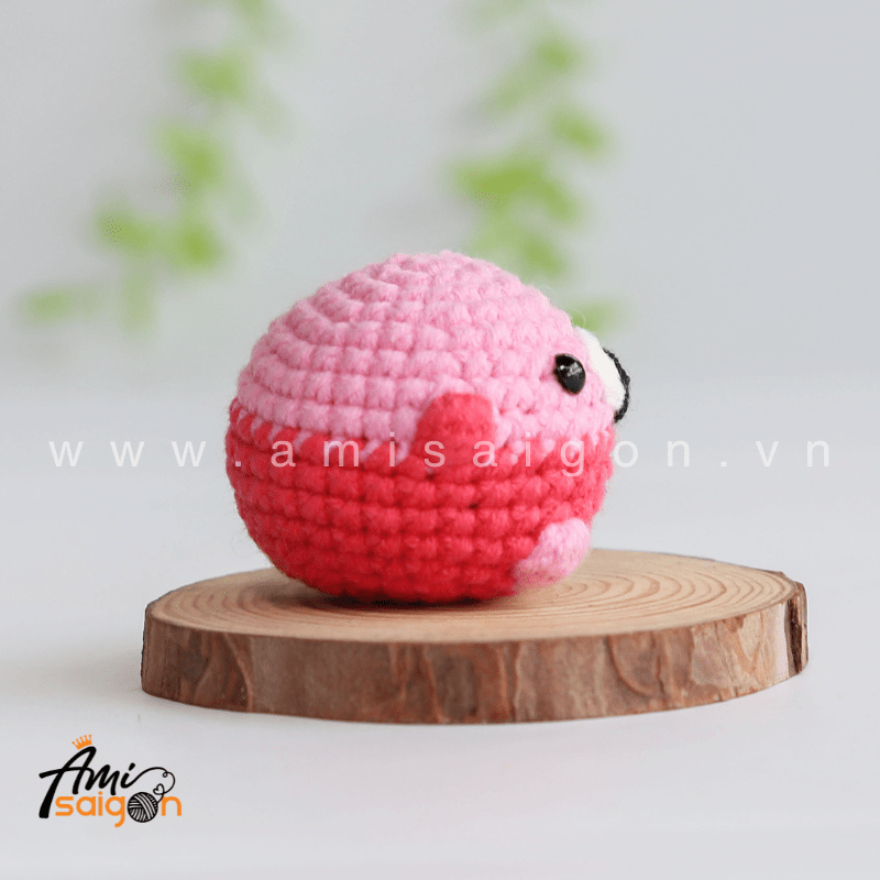 Amigurumi Little Bird - Free Crochet pattern by AmiSaigon