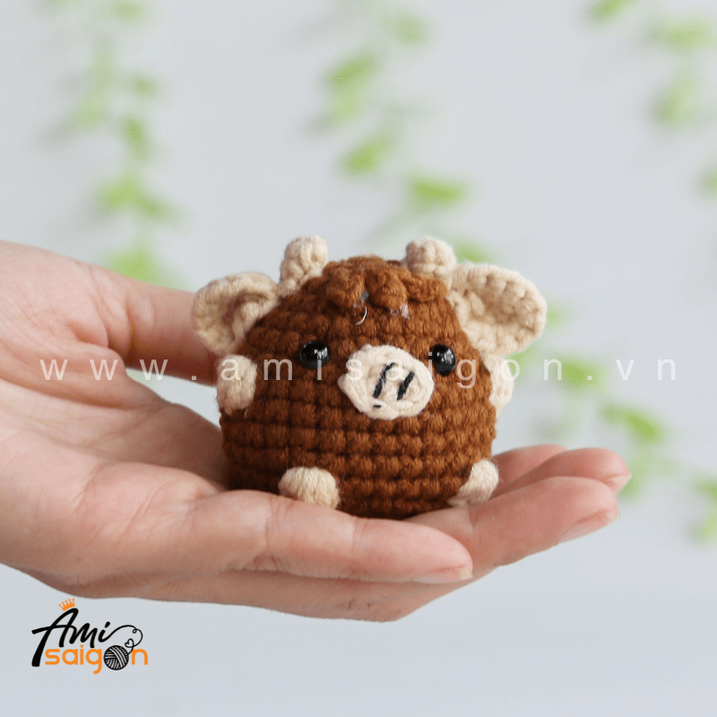 Amigurumi little Cow No-Sew - Free Crochet pattern by AmiSaigon