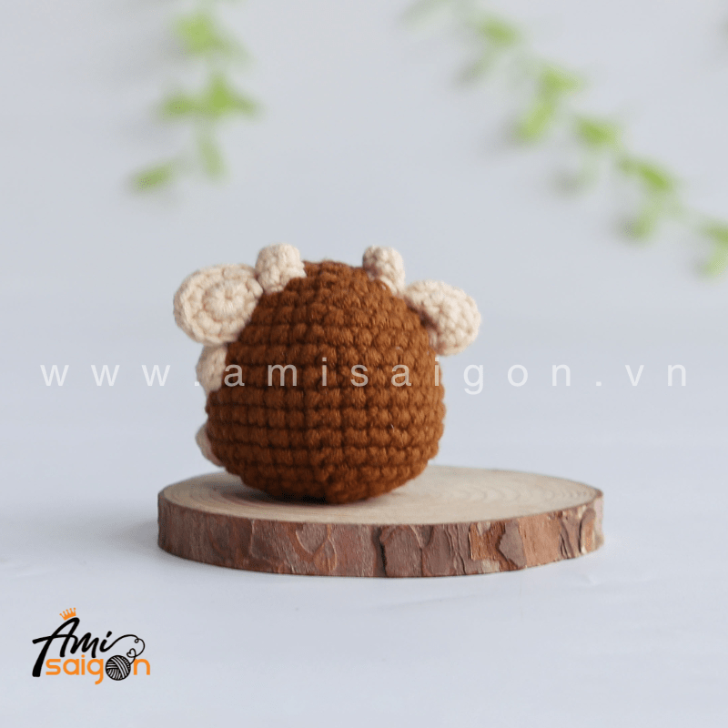 Amigurumi little Cow No-Sew - Free Crochet pattern by AmiSaigon