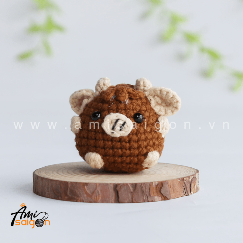 Amigurumi little Cow No-Sew - Free Crochet pattern by AmiSaigon