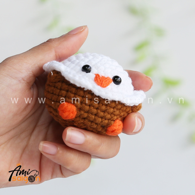 No-Sew Amigurumi Owl- Free Crochet pattern by AmiSaigon