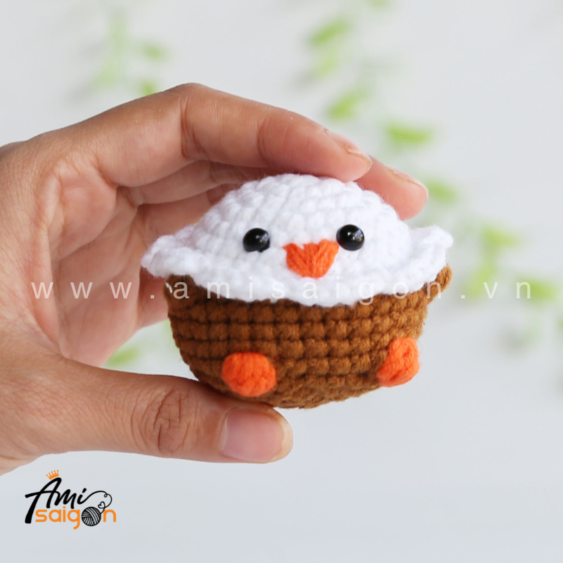 No-Sew Amigurumi Owl- Free Crochet pattern by AmiSaigon