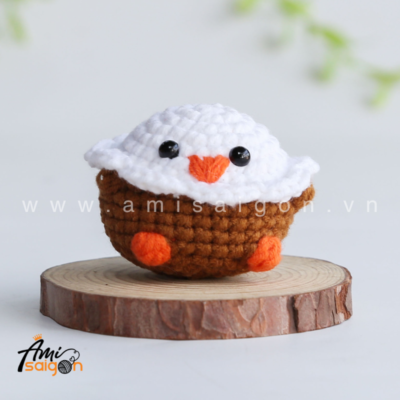 No-Sew Amigurumi Owl- Free Crochet pattern by AmiSaigon