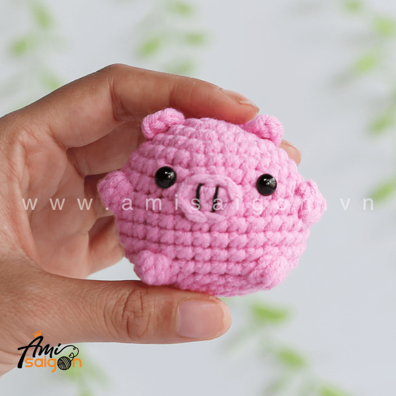 Amigurumi Little Pig No-Sew - Free Crochet pattern by AmiSaigon
