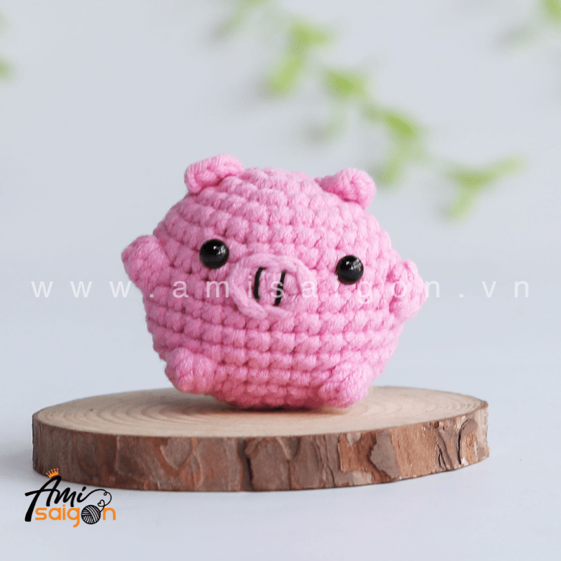 Amigurumi Little Pig No-Sew - Free Crochet pattern by AmiSaigon