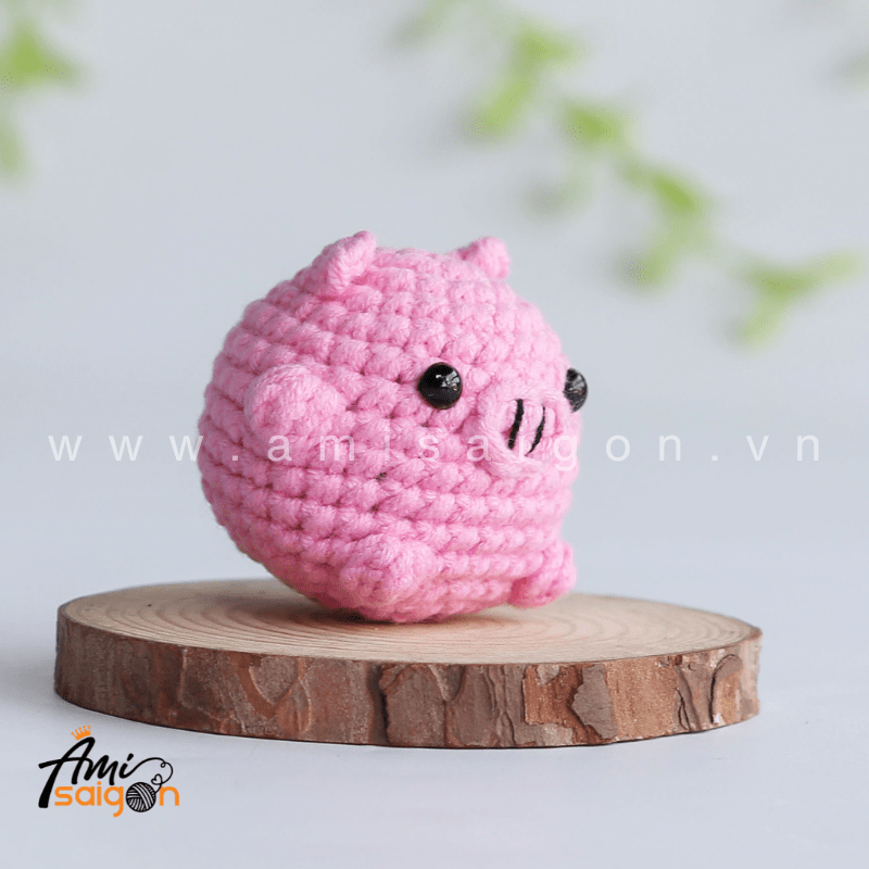 Amigurumi Little Pig No-Sew - Free Crochet pattern by AmiSaigon