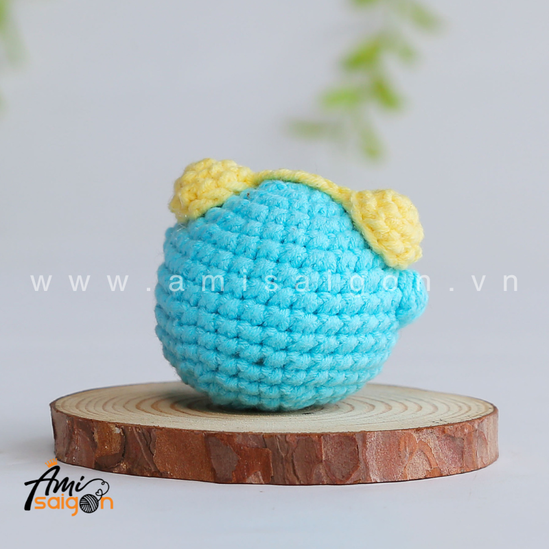 No-Sew Amigurumi little Smiski - Free Crochet pattern by AmiSaigon