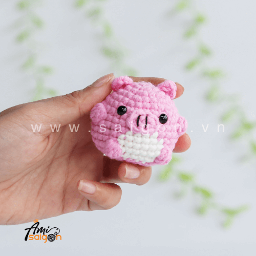 No-Sew Amigurumi Pig Free Crochet Pattern