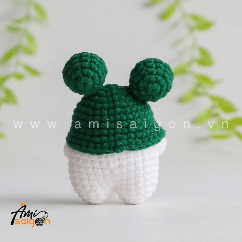 No-Sew Amigurumi Bear with Frog hat - Free Crochet pattern by AmiSaigon