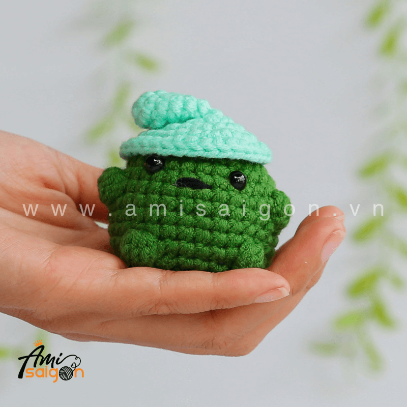 No-Sew Amigurumi little Smiski - Free Crochet pattern by AmiSaigon