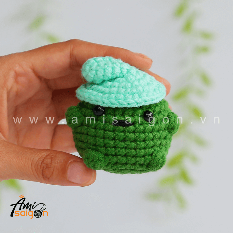 No-Sew Amigurumi little Smiski - Free Crochet pattern by AmiSaigon
