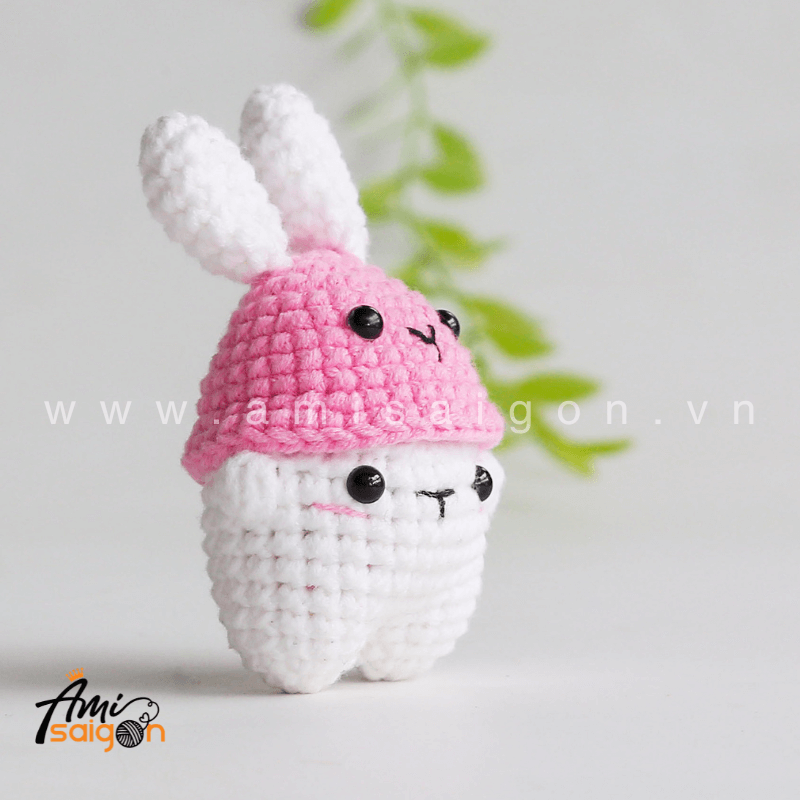 No-Sew Amigurumi Bear with Bunny hat - Free Crochet pattern by AmiSaigon