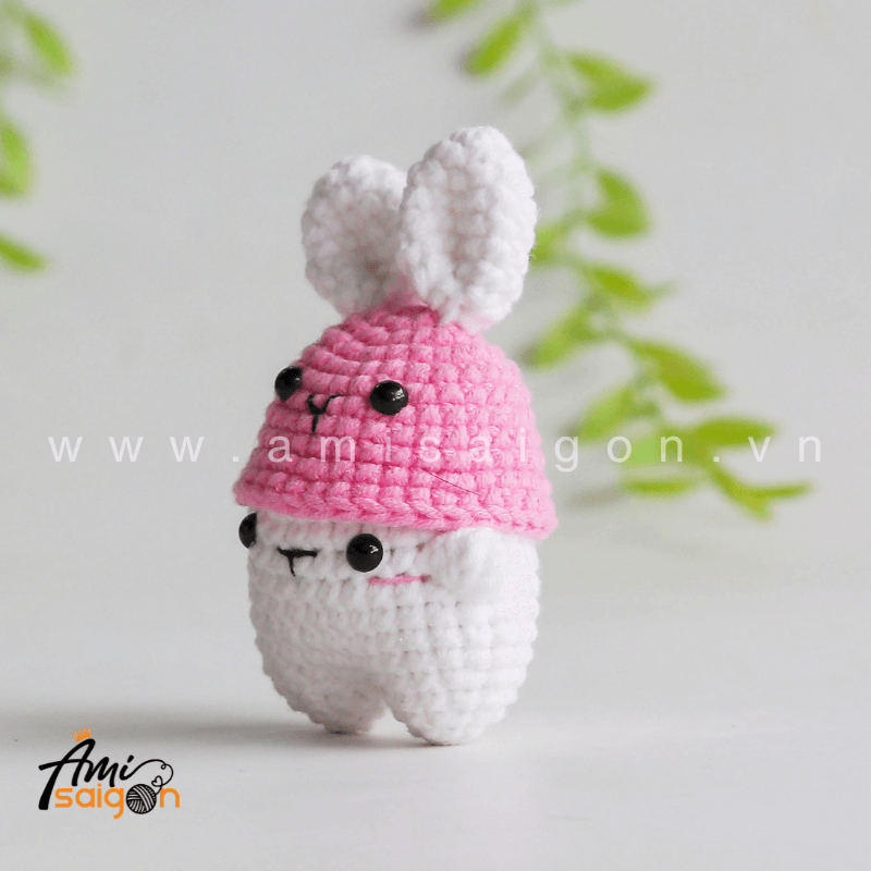 No-Sew Amigurumi Bear with Bunny hat - Free Crochet pattern by AmiSaigon